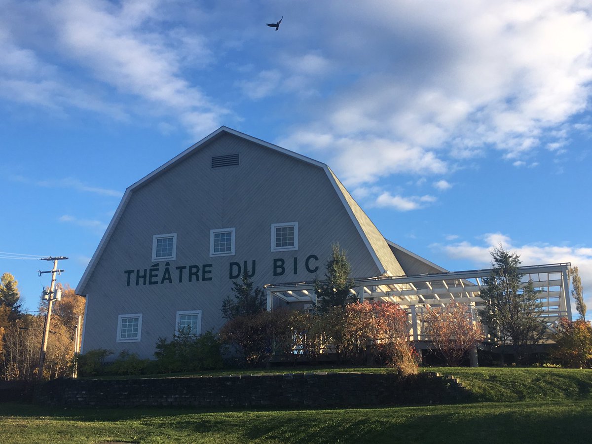 jkotowich's tweet photo. FLICKER @Damelahamid Quebec tour open tonight @TheatreduBic https://t.co/4hK8JR8fDc