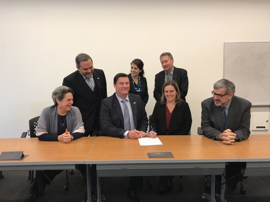 brazcanchamber's tweet photo. Very happy to announce partnership between @InnovationPtbo &amp; Feevale Techpark from Brazil, w/ MOU signed at #BcccIST https://t.co/YLajcH8nqU https://t.co/0SMBuAYtIU