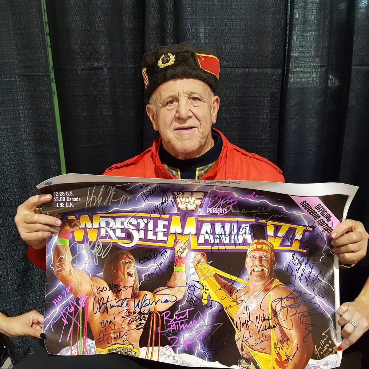 gfmete's tweet photo. @HulkHogan I was in the crowd for Wrestlemania 6 and have made it my life's mission to get everyone involved to sign this poster #hoganflashback https://t.co/hi3eObHXId