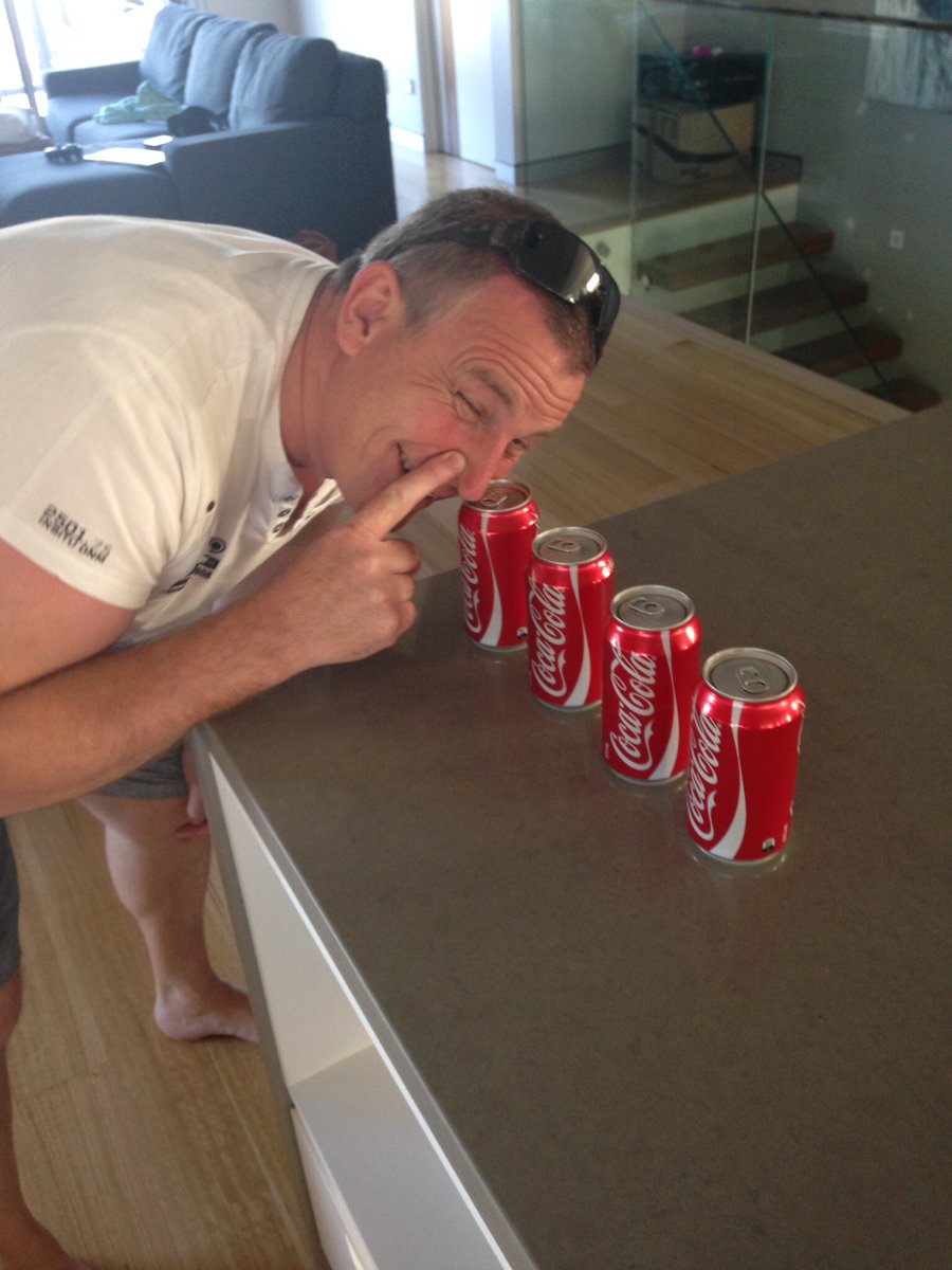 Jamersthoughts's tweet photo. Disgusting behaviour at my age, I hope mother doesn’t see this.. #lineofcoke #sorrymum #blacksheep #teacherswereright https://t.co/Lfddsaputh
