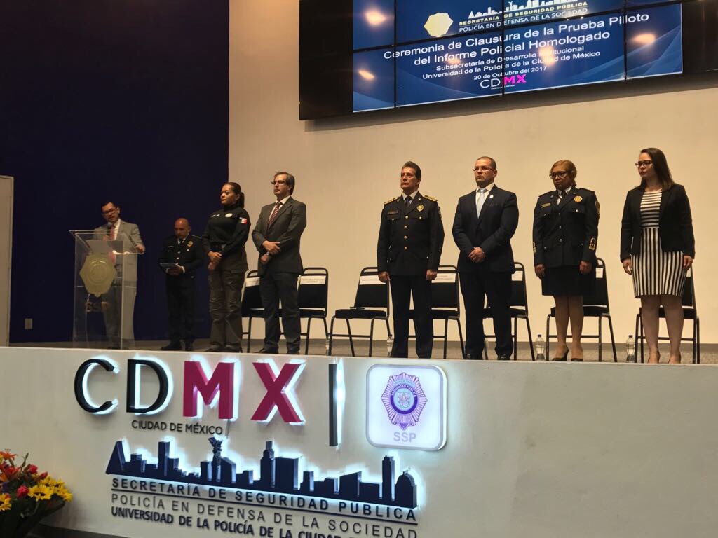 Alvaro_Vizcaino's tweet photo. Concluyó el pilotaje del nuevo Informe Policial en seis entidades en coordinación con @PGR_mx @PoliciaFedMx @CNSeguridadmx y @SEGOB_mx https://t.co/jPSyuE43iq