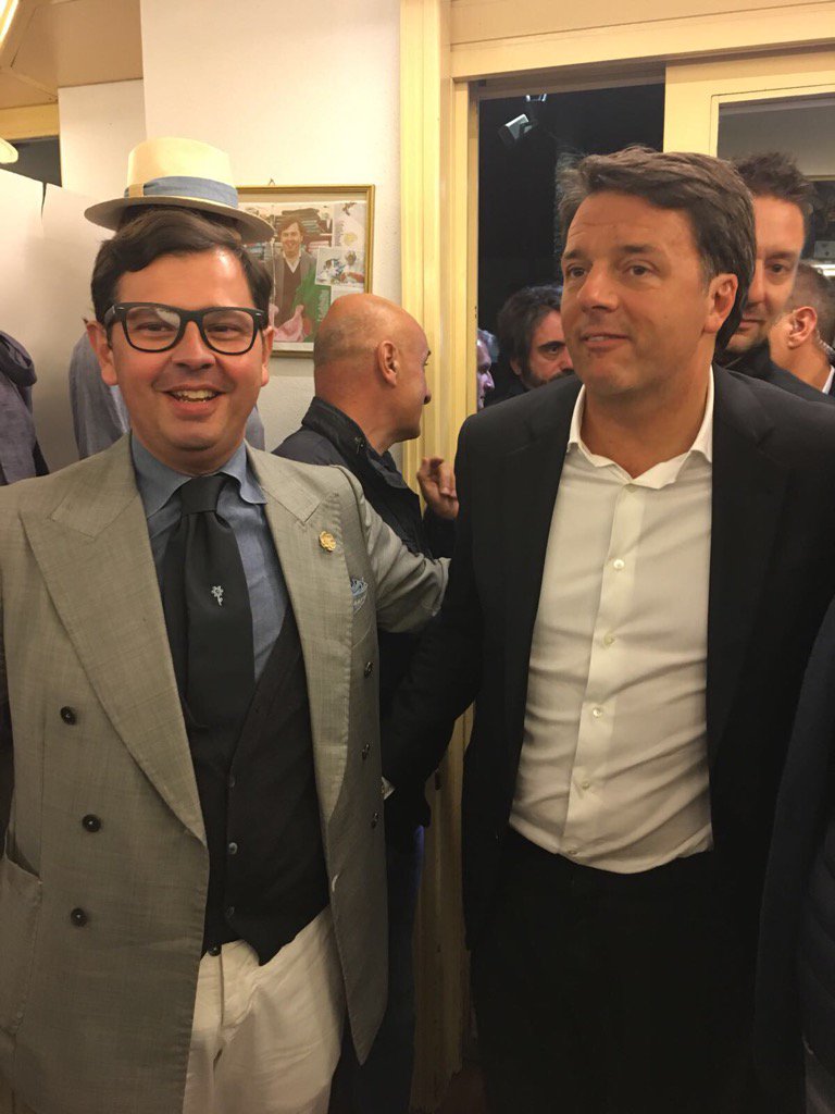 Ginosa di Puglia. Matteo Renzi con Angelo Inglese. <a href="/IngleseSartoria/">Angelo Inglese</a>