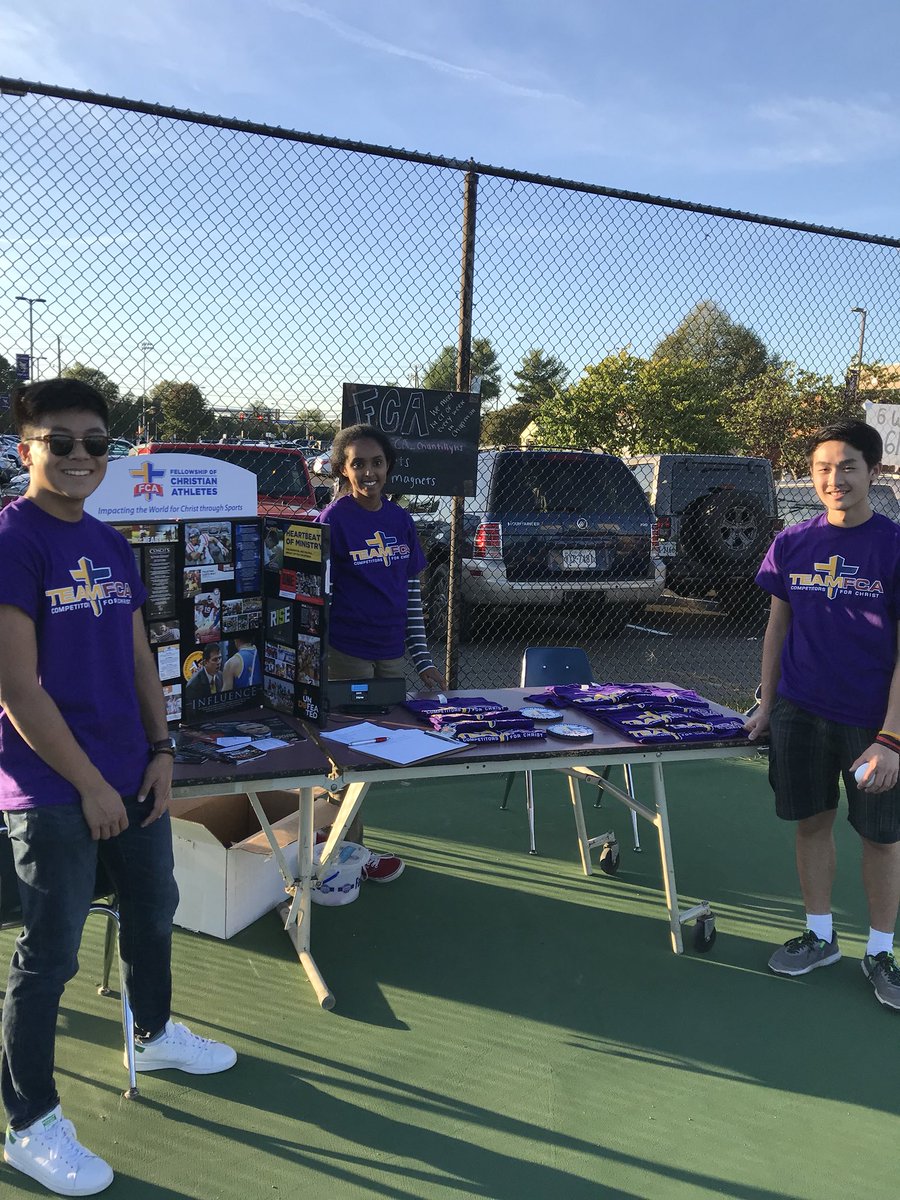 FCA_chantillyhs's tweet photo. Come to the FCA table at Taste of Chantilly! We are selling T-Shirts and magnets! https://t.co/AteuXh9UZI
