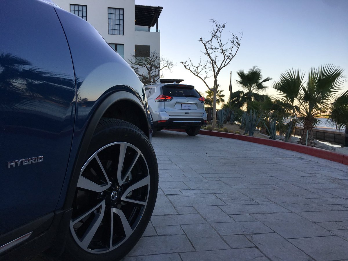 AutosDesign's tweet photo. Ya conocíamos la #Nissan X-Trail y las sensaciones son buenas, ahora con esta versión #Híbrida aumentan #RetoXtrailHybrid https://t.co/xEfTvizDS9