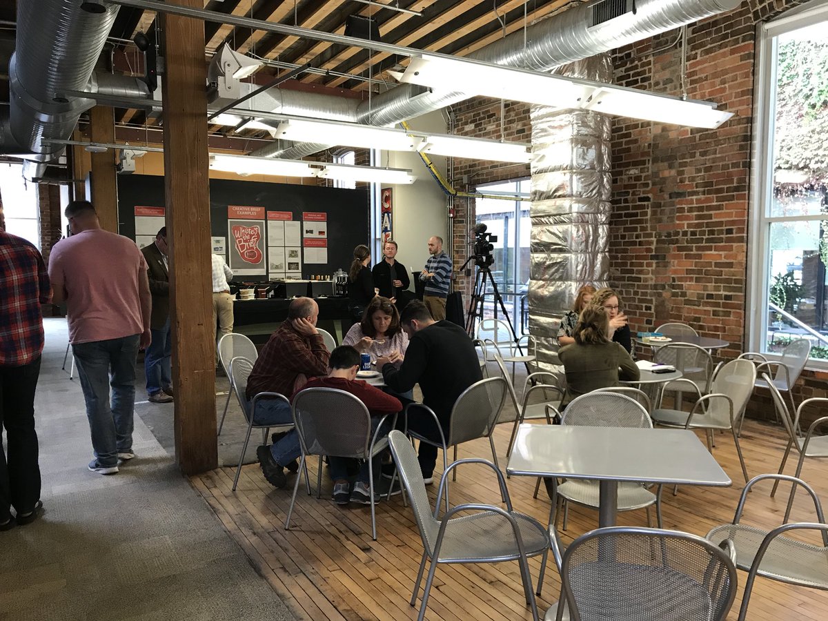 rdgusa's tweet photo. Get to our offices by 5 to see the Final Design presentation! #rdgdr #designing https://t.co/sAcCY0v8zc