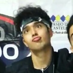 _scaloneta10's tweet photo. CUANDO ME MIRAS ASIII, NO SABES LO QUE TE HARIAAA https://t.co/7QSnZLuC8y
