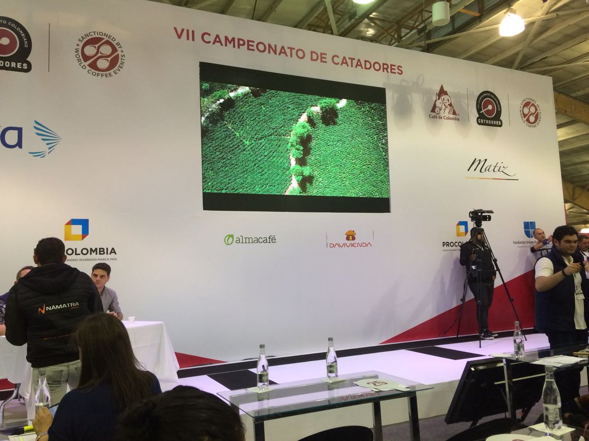 PROCOLOMBIACO's tweet photo. Finaliza la Rueda #CafésdeColombiaExpo 2017 con Campeonato Nacional de Baristas y expectativas de negocios por USD 6.994.504. https://t.co/4XZWzb8mB7