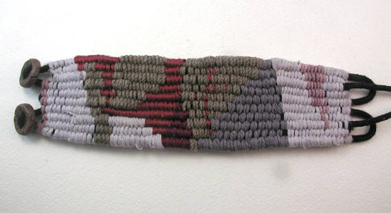 WhatKnotShop's tweet image. red gray walnut hand knotted cuff etsy.me/2gxoDGu via #ropebracelet #tapestryweave #cuffbracelet #fallfashion