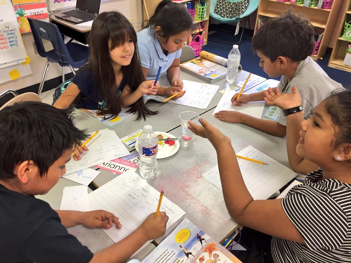 HerreraHuskies's tweet photo. We are learning to describe the physical properties of matter! #STEM #HerreraSTEM #HISD #TeamHISD @TeamHISD @DrFennick @HISD_Supe https://t.co/UYuQi05Cio