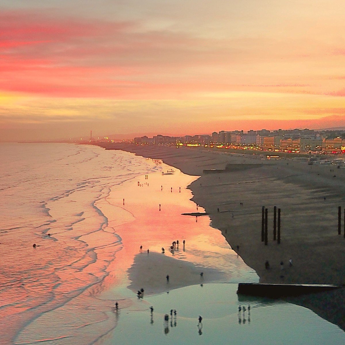 sollyleviphoto's tweet photo. #brighton #sunset #travel #uk #drone https://t.co/AUgrihRRW5