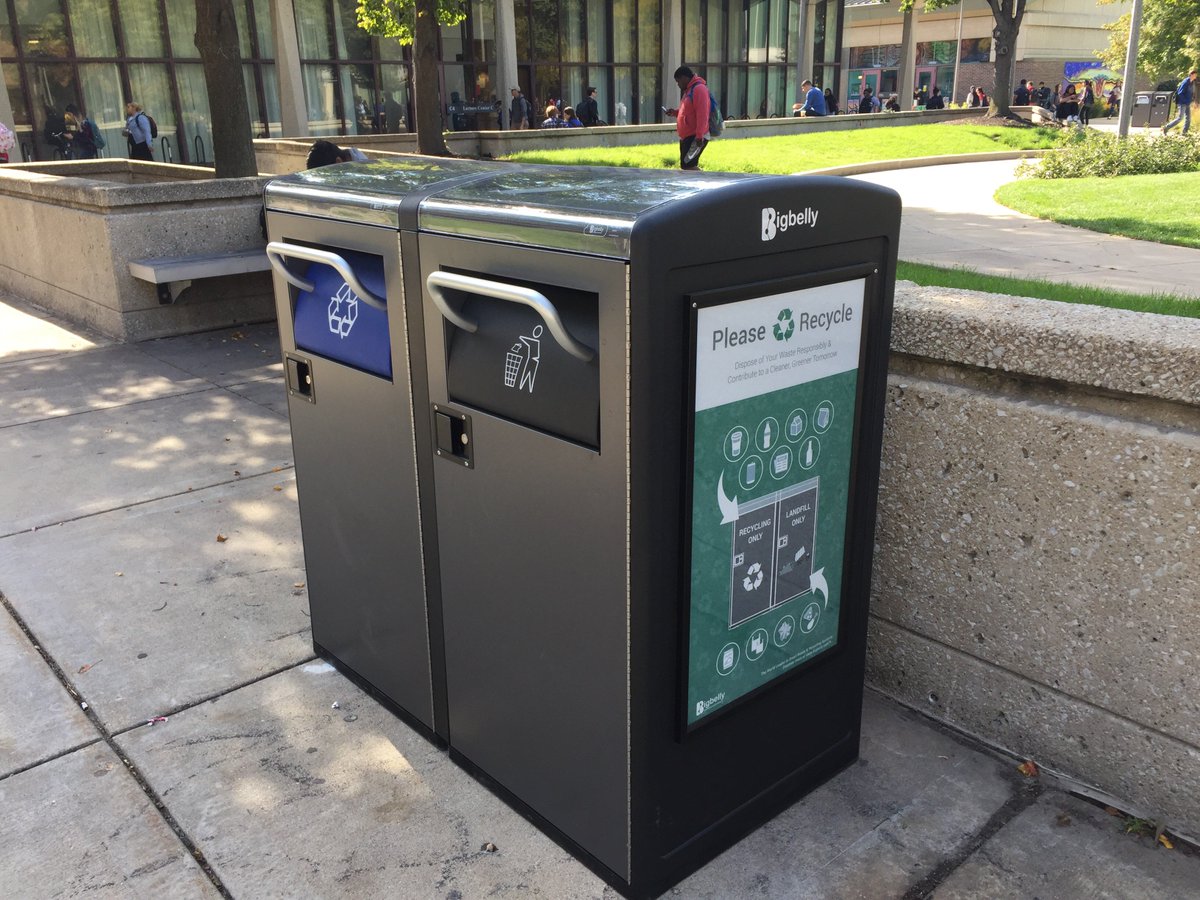 SustainableUIC's tweet image. Big Man on Campus? More like Big Belly on Campus!🔥❤️♻️
50th station was installed today! 🏆
@UICnews @BigBellySolar #UIC #ClimateCommitments