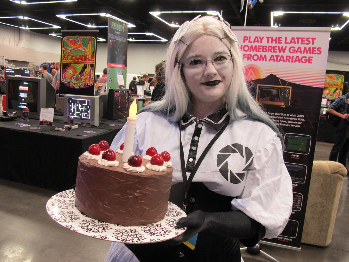 OluProductions's tweet photo. @RetroGamingExpo #PortlandRetroGaming https://t.co/AX4S9CEWSA