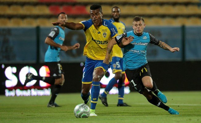 FCSM_live's tweet photo. 😀 One second important victory against @ToursFC tonight ! (0-1) #TOURSFCSM #GoFCSM
► https://t.co/nXHhzPfC38 https://t.co/CCKuMuMDqe