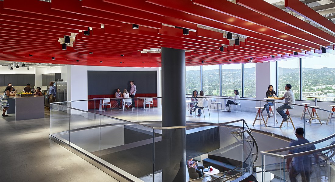 WesternOffice's tweet photo. @boingo headquarters is definitely keeping up with the modern-day LA-cool workplace trends: https://t.co/Jeej6WIvW1 https://t.co/3lkvi8vIJn
