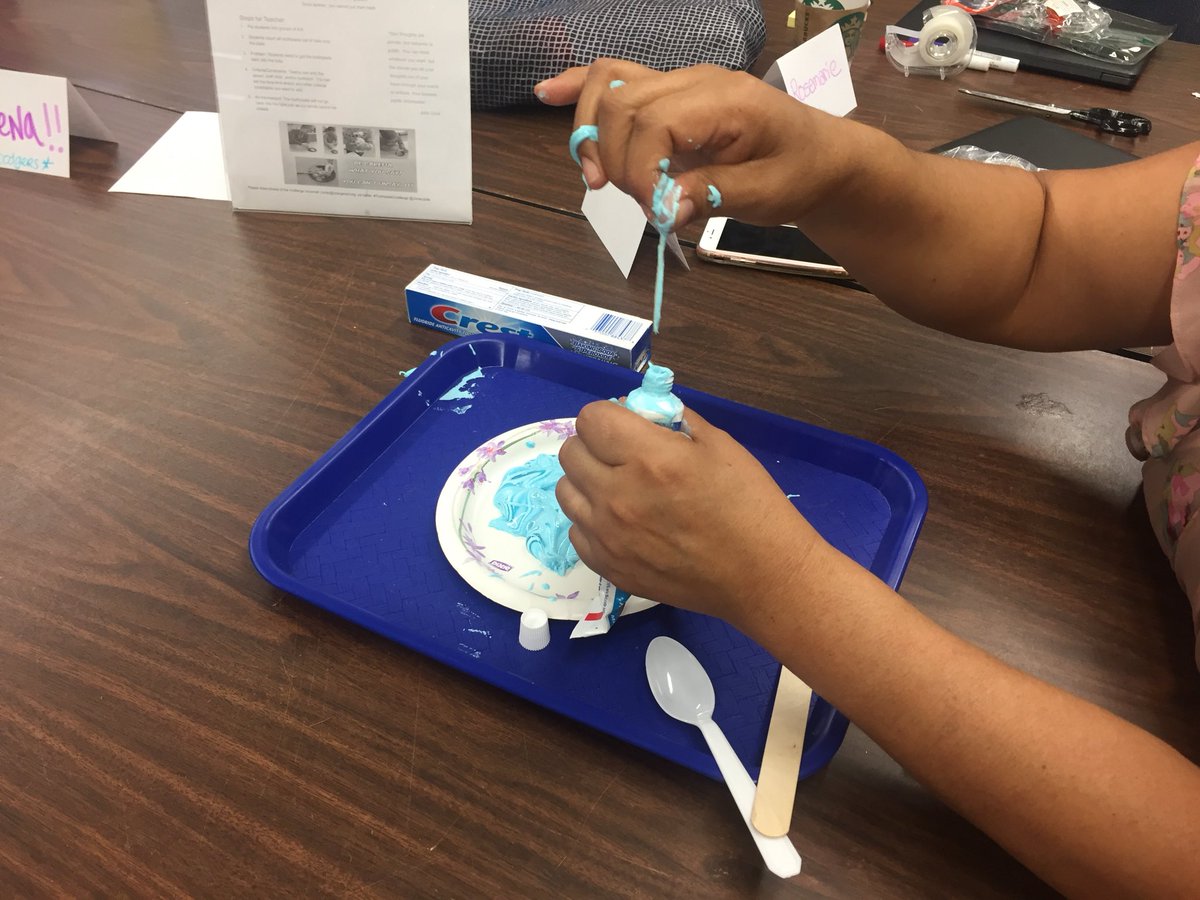 JroneyJulie's tweet photo. @OrangeUnifiedCA #MonthlySTEMChallenges with CARES Leads @BeidlerJaime https://t.co/xLejYFCGRG