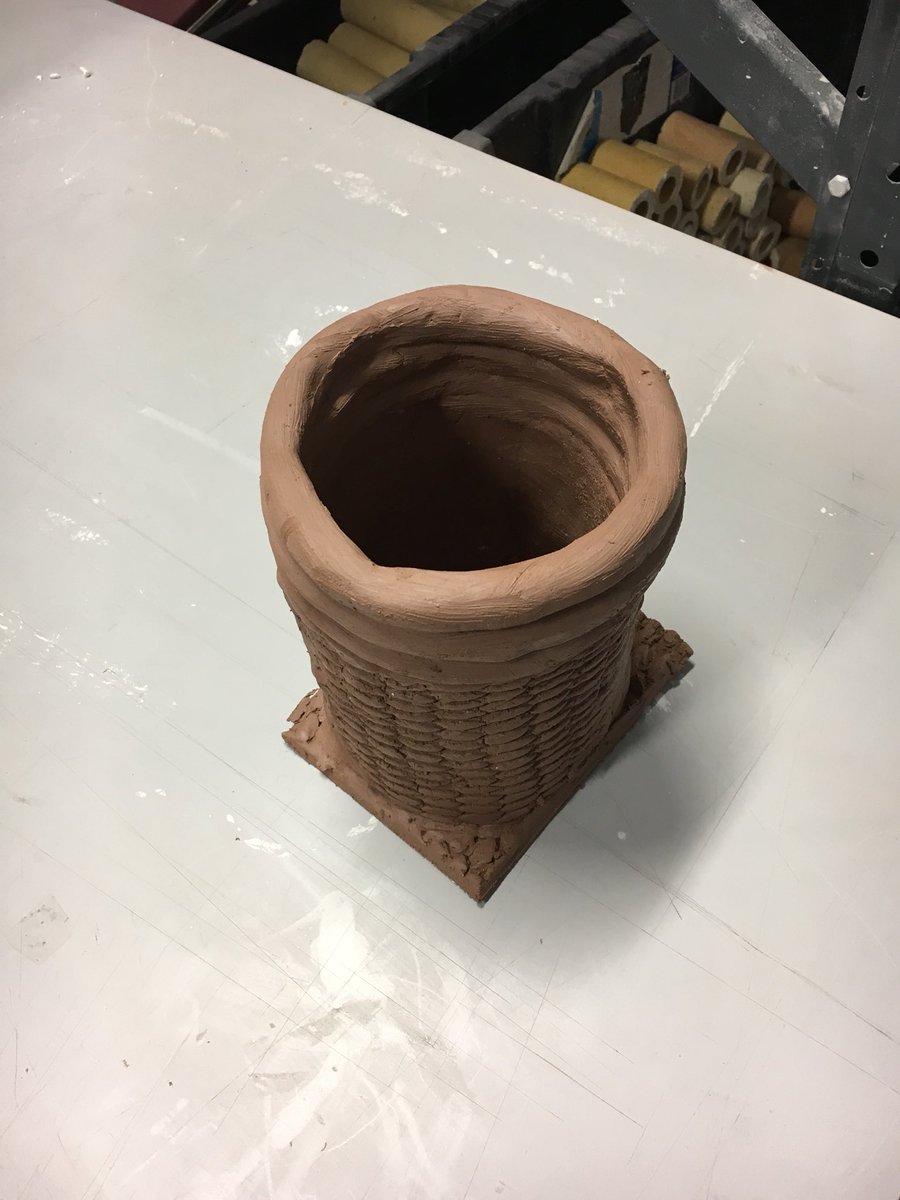 evelyn_arty's tweet photo. Experimenting with ceramics today! Getting the hang of it I think. 👊🏼 https://t.co/kUuRFjGL7D