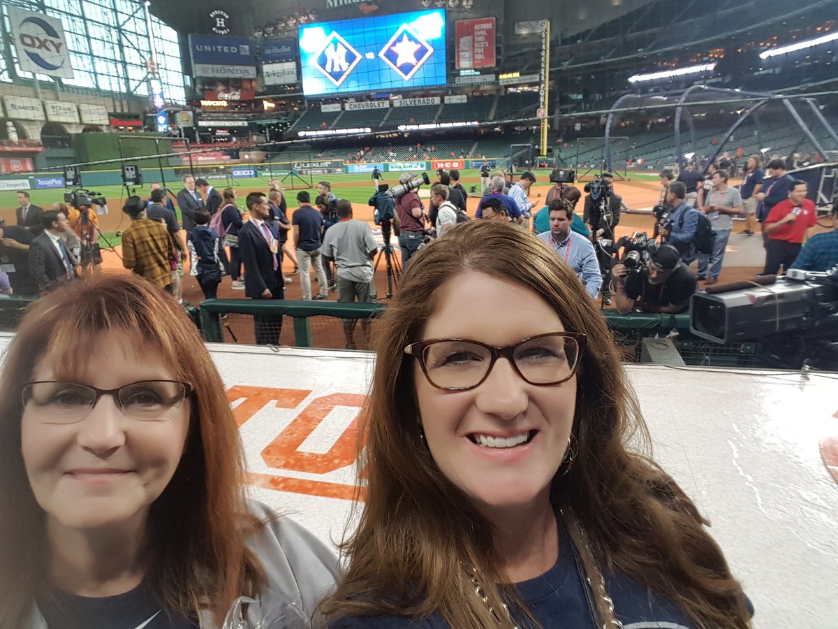 Agramos08's tweet photo. Let's go Yankees! #ACLS6 https://t.co/fwNkeJ0ENN