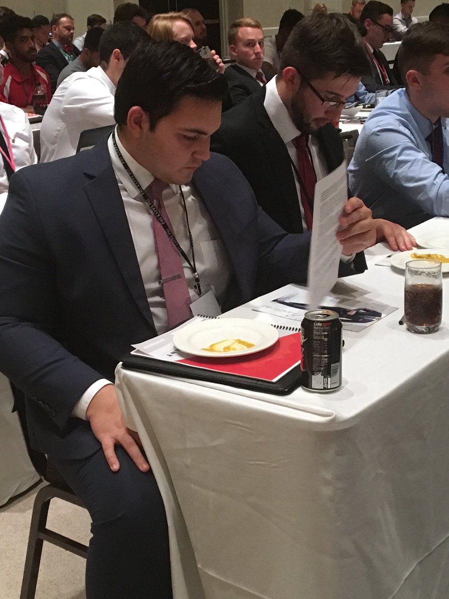 PhiKappaPsi's tweet photo. Thank you to Brooks Brothers for helping our undergraduate brothers better understand how to dress for success. #PhiPsiPDC https://t.co/KxuVNUYomr