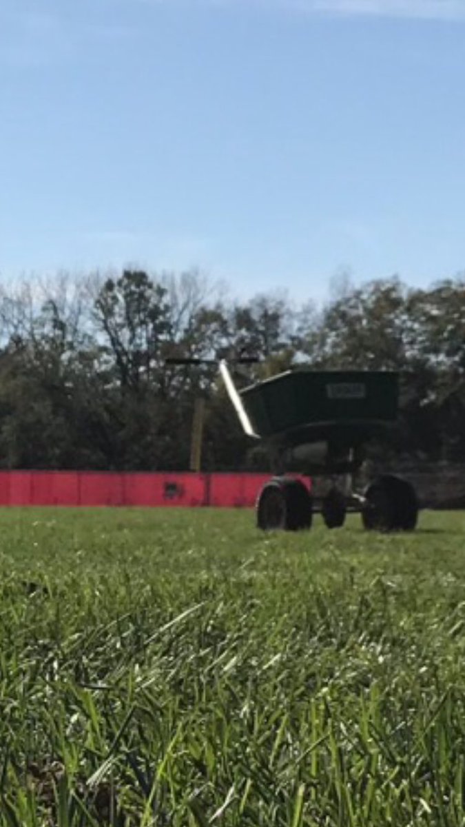 fairfield_tribe's tweet photo. @N2Grass taking care of our beautiful Joe Nuxhall Field! #worldseriestime #thenimready4spring https://t.co/0ppKExBiY0
