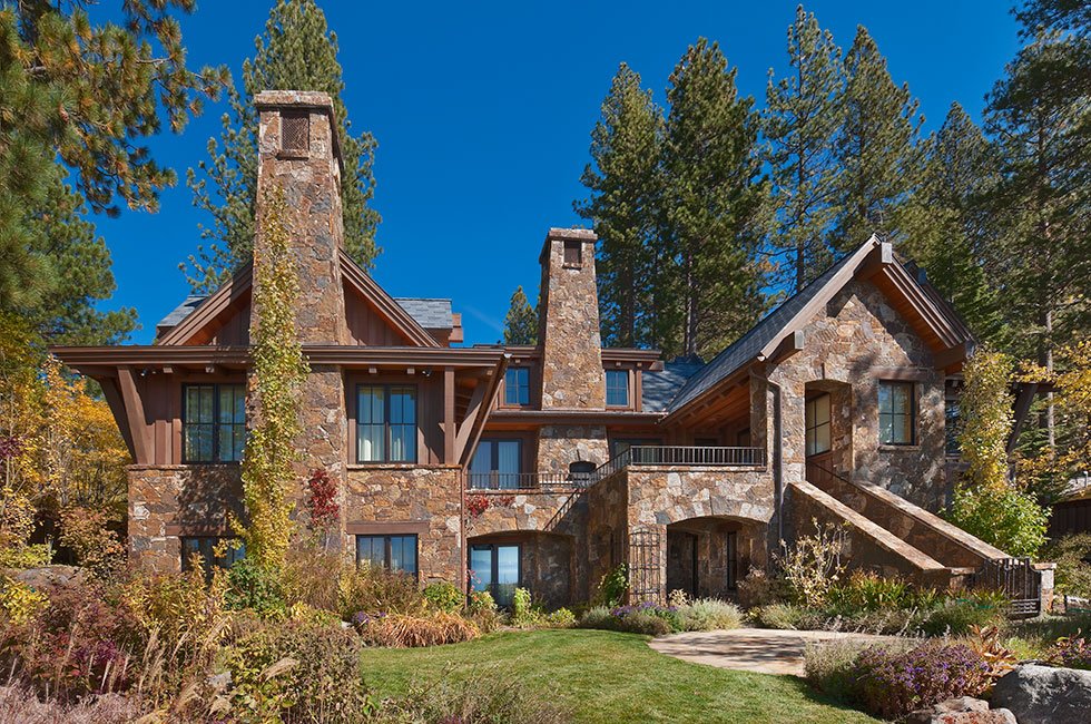See a collection of our Brink Custom Homes masonry projects here bit.ly/BCHPortfolio20…