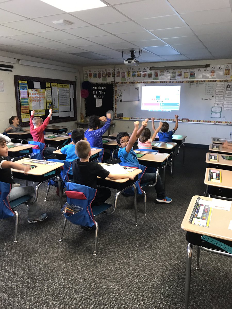 Reviewing nouns and verbs using Kahoot! <a href="/PCElemSchool/">PC Elementary School</a> #lakeviewvikes