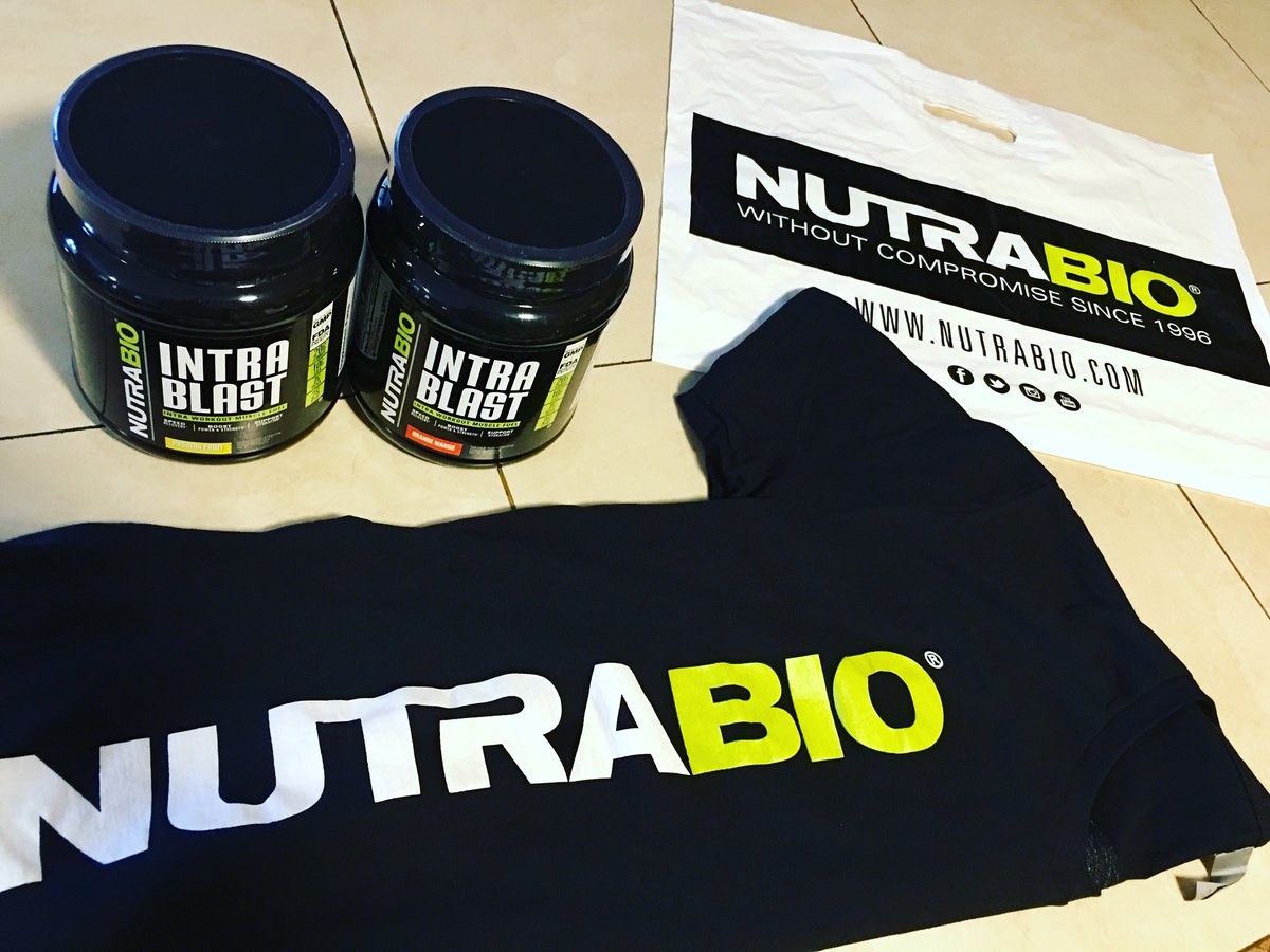 NoCarbsNoSugar's tweet photo. #IntraBlast from @NutraBio #PassionFruit and #OrangeMango. Thank You! #bodybuilding #intraworkout #fitfam 💪🤓 https://t.co/OWViyaQ1NH