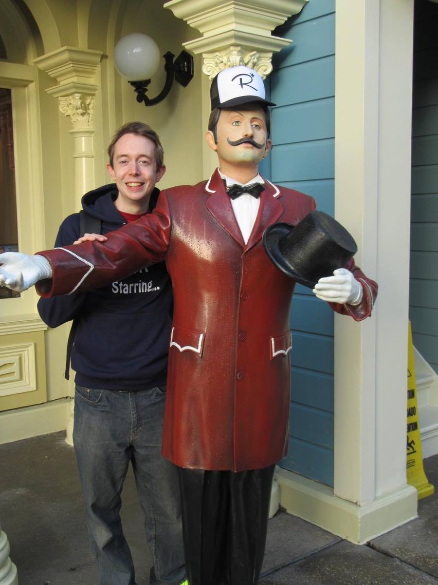Planetary_Pilot's tweet photo. @JustinSCARRED @allywarren_
I finally found this pic... I had to try and get Jacquesbirley into the #sometimesmob ๐๐
#DisneylandParis https://t.co/55dzoPgiiO