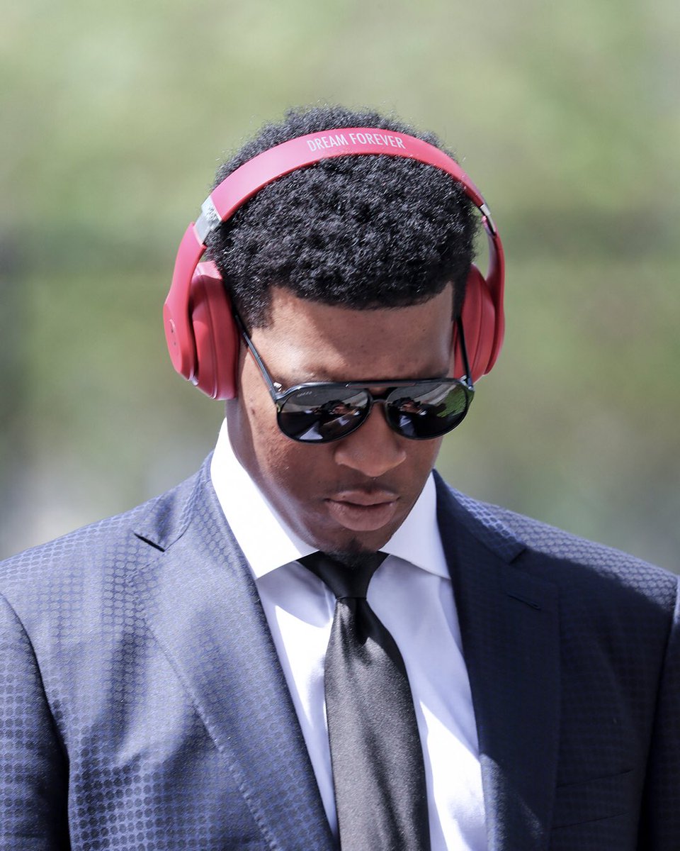 Jaboowins's tweet photo. Never sleep on dream chasers. S/O to @BeatsByDre for the #1of1. #DreamForever https://t.co/Qn9apRJy6B