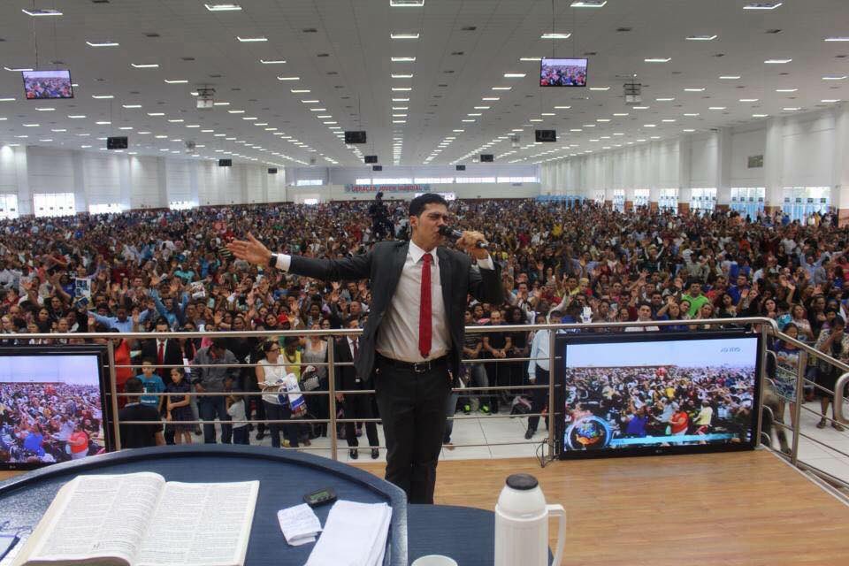 PrEricCarvalho's tweet photo. #tbt #sp #saopaulo #VemDoAlto #Tour #gospelmusic #spirit #glory #praise #ilovejesus #yahweh #peace #hispresence https://t.co/ODlqGrfScQ