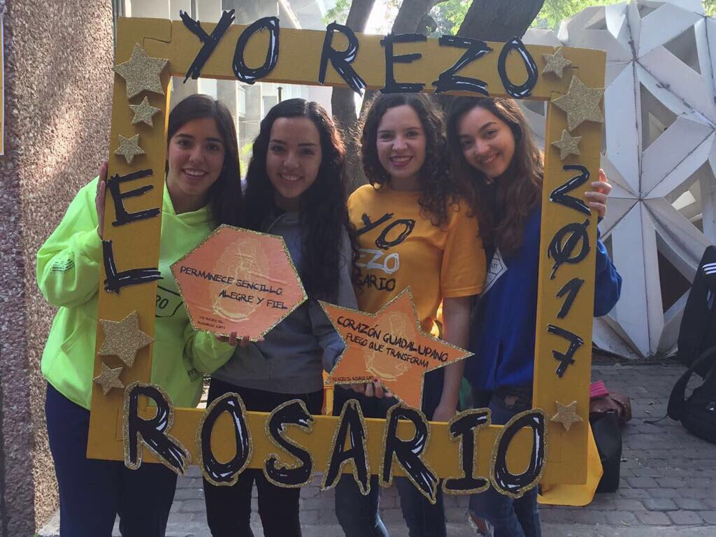 YoRezo0's tweet photo. Gracias a la @udem por recibirnos esta semana y a su rector @antoniojdieck por acompañarnos. Sin duda una excelente universidad 💛Bonito fin! https://t.co/xYBSLfF6of