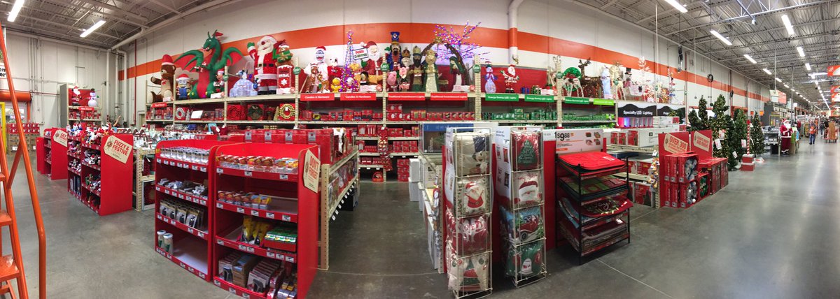 Bob07301324's tweet photo. 6985 MET celebrating completion of Holiday set. It looks awesome; and smiles abound😀@MirandaTHDD7 @chance_lowry @StacieFishHD #THDMETrocks https://t.co/5KTWU0ctn5