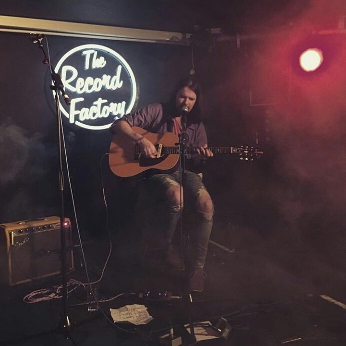 bjofanpage's tweet photo. A few hours ago at @therecordfactory @NightmareBjo 
#barriejamesoneill #acoustic #therecordfactory #barriejames #gigsinglasgow https://t.co/hXJyPoo2xQ