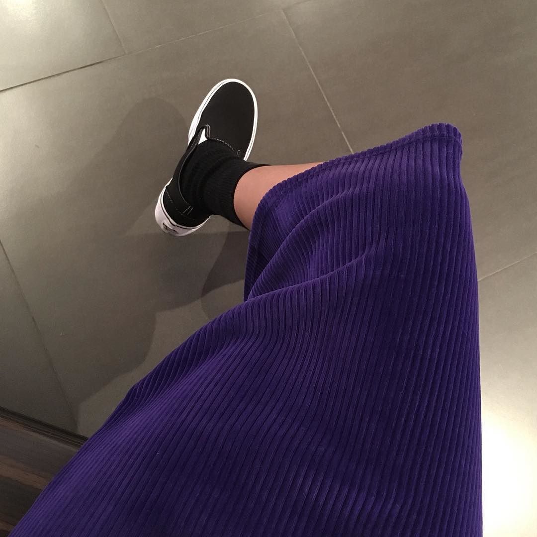 93LIX's tweet photo. weekend! 💜😖🎧 https://t.co/2igypRMFLz