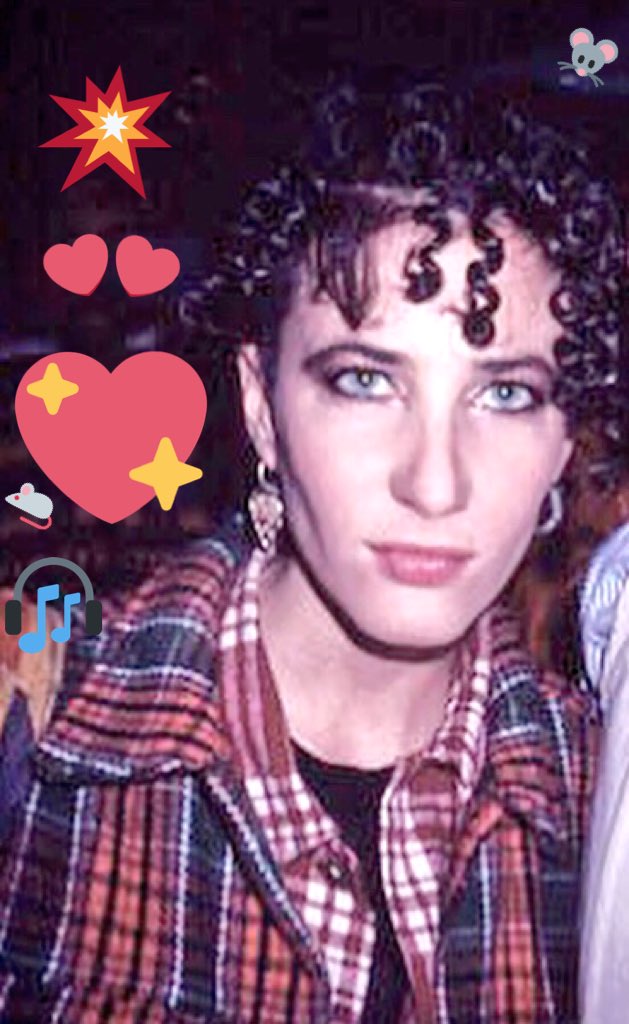 FERALisKINKY's tweet photo. Them times #tbt #tbf #kinky #monsieurpearl Finding my kru 😍 1991 photo #AlexGerry https://t.co/O578XerxxS