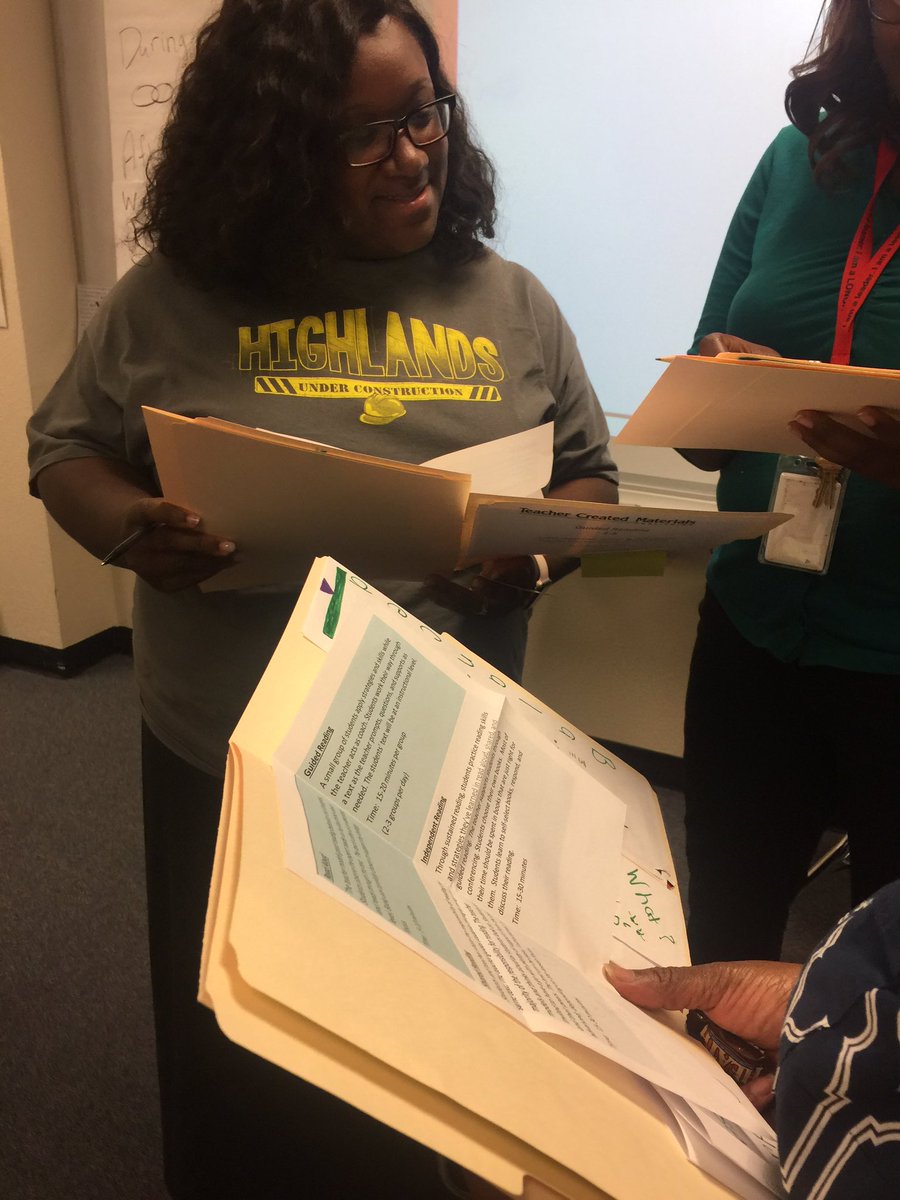 JudithGoodman2's tweet image. @cedarhillisd Great training! #Guidedreading #interactiveproject #tcmturns40 @bpatetcm @woodard_karrie @fperezTCM @andrew_garratt