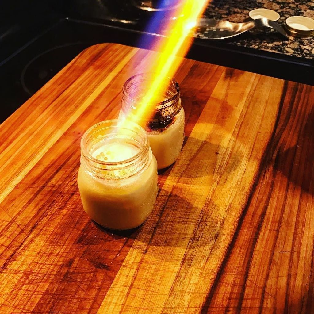SousVide creme brûlée in mini mason jars &amp; finished off the sugar with the <a href="/sansaire/">Sansaire Sous Vide</a> torch #SousVide #thisjobsnotb… ift.tt/2ywRwcT