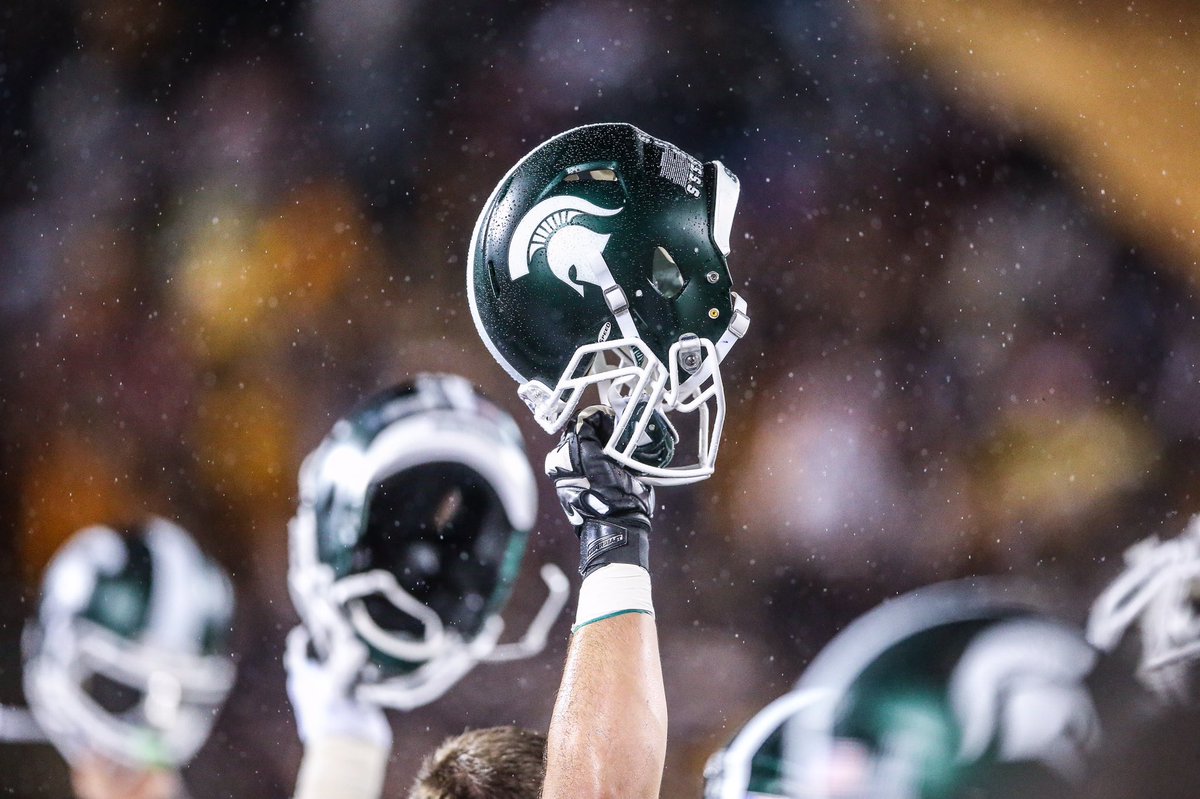 MSU_Football's tweet photo. Welcome home Spartan Nation! https://t.co/heEoYDrX2u