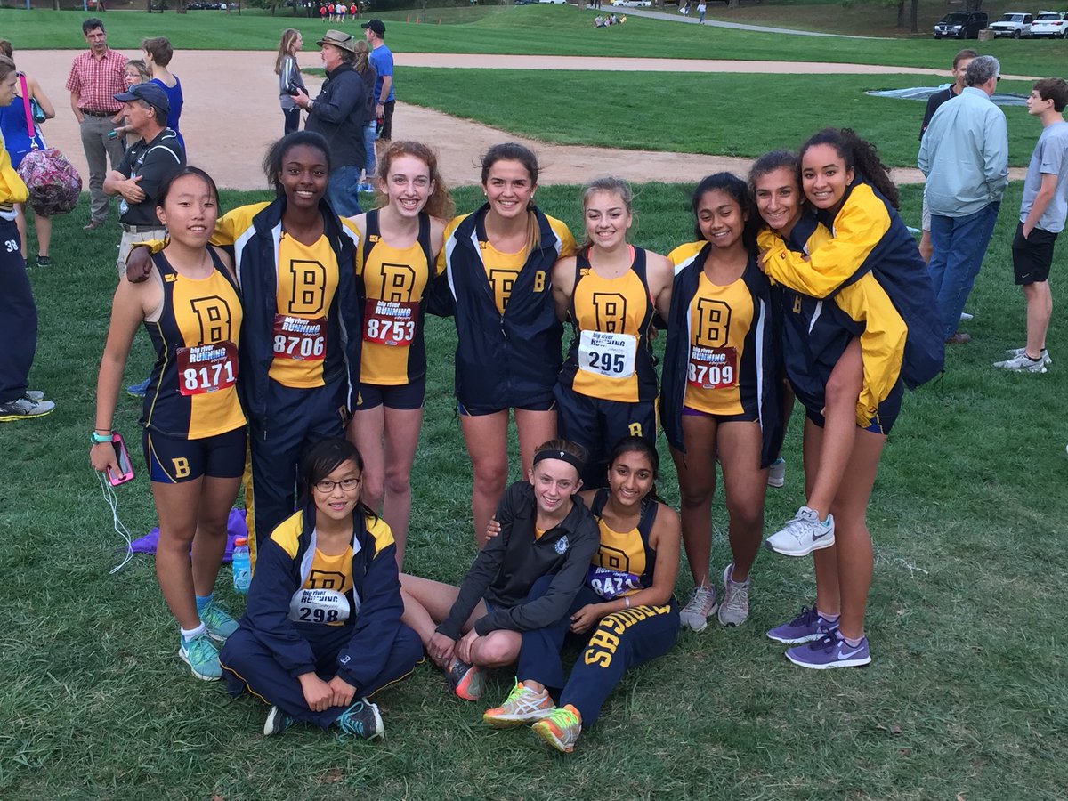 Burroughs Girls Cross Country wins Metro League meet Lee by freshman Kylie Goldfarb and seniors Grace Gore &amp; Arianna Latina. Senior leaders!