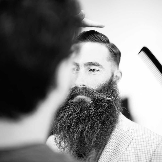 _HauteCoiffure's tweet photo. El #EstiloDG se lleva a todos lados, celebra la llegada del fin de semana con nuestros servicios.
#BarberiaDG💈 https://t.co/f2fN8oZaw9