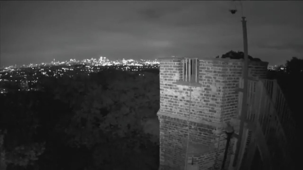 RGDScouts_joti's tweet photo. Check out our live feed from the top of Severndroog Castle! Beautiful view of London! Follow link: https://t.co/VfePE0tqSz   #JOTAJOTI2017 https://t.co/jhQQBKT5uW