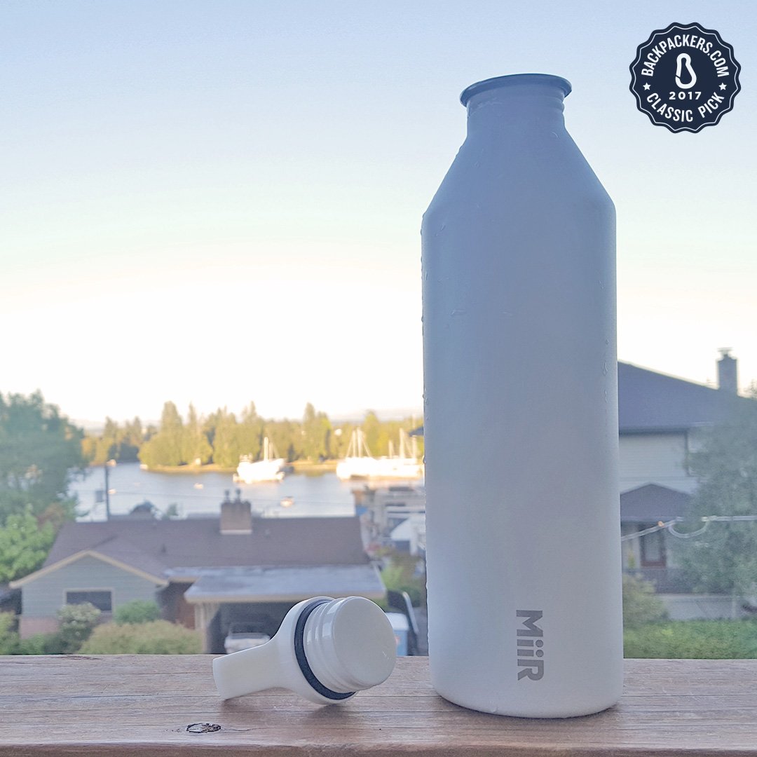 BackpackersCom's tweet photo. Did you hear? Our #UrbanHiker #ClassicPick award went to the @miir 27oz #waterbottle. Read the review! https://t.co/Fdm0OSL59l https://t.co/m63bj6Nk9u