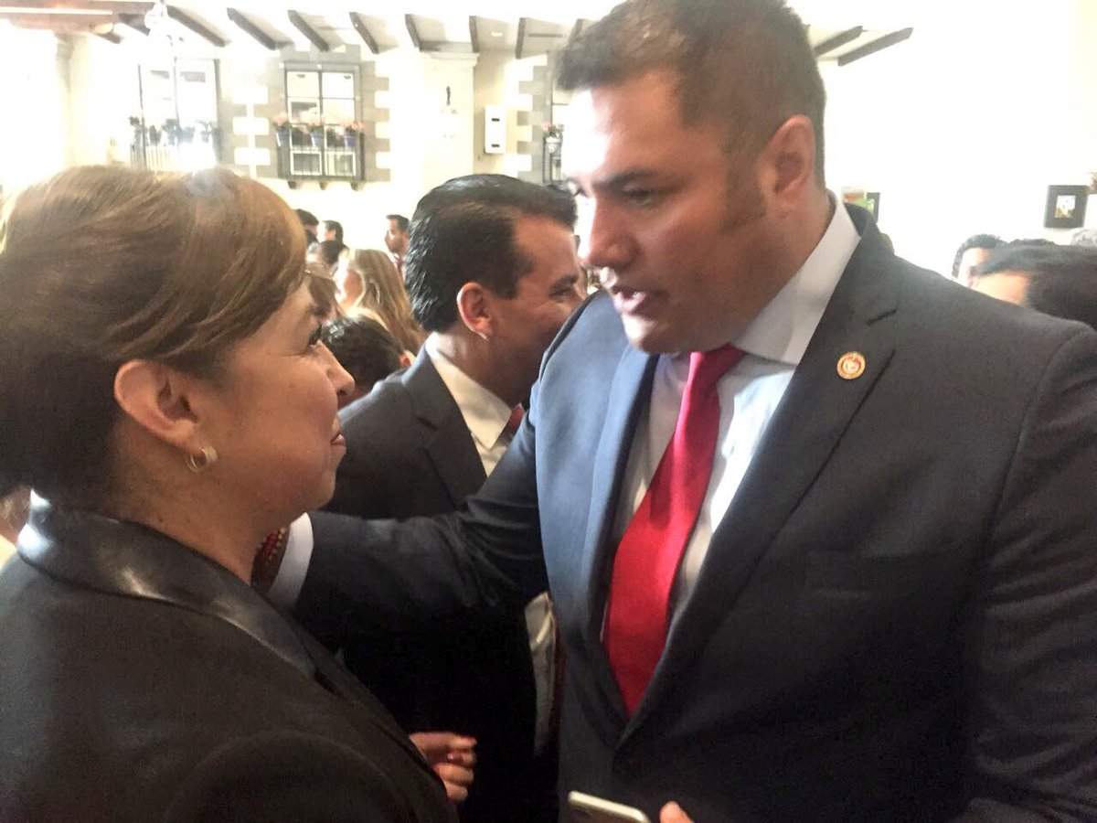MemoMonroyG's tweet photo. Estimada @MercedesColin_G un gusto saludarte y recibirte juntos a nuestros compañeros integrantes del @CTnacional y @SectorObrero #CT https://t.co/IqWqOyt97v