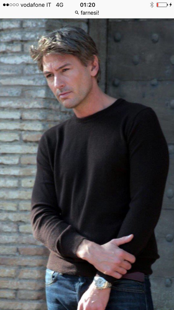 Roberto Farnesi tweet media