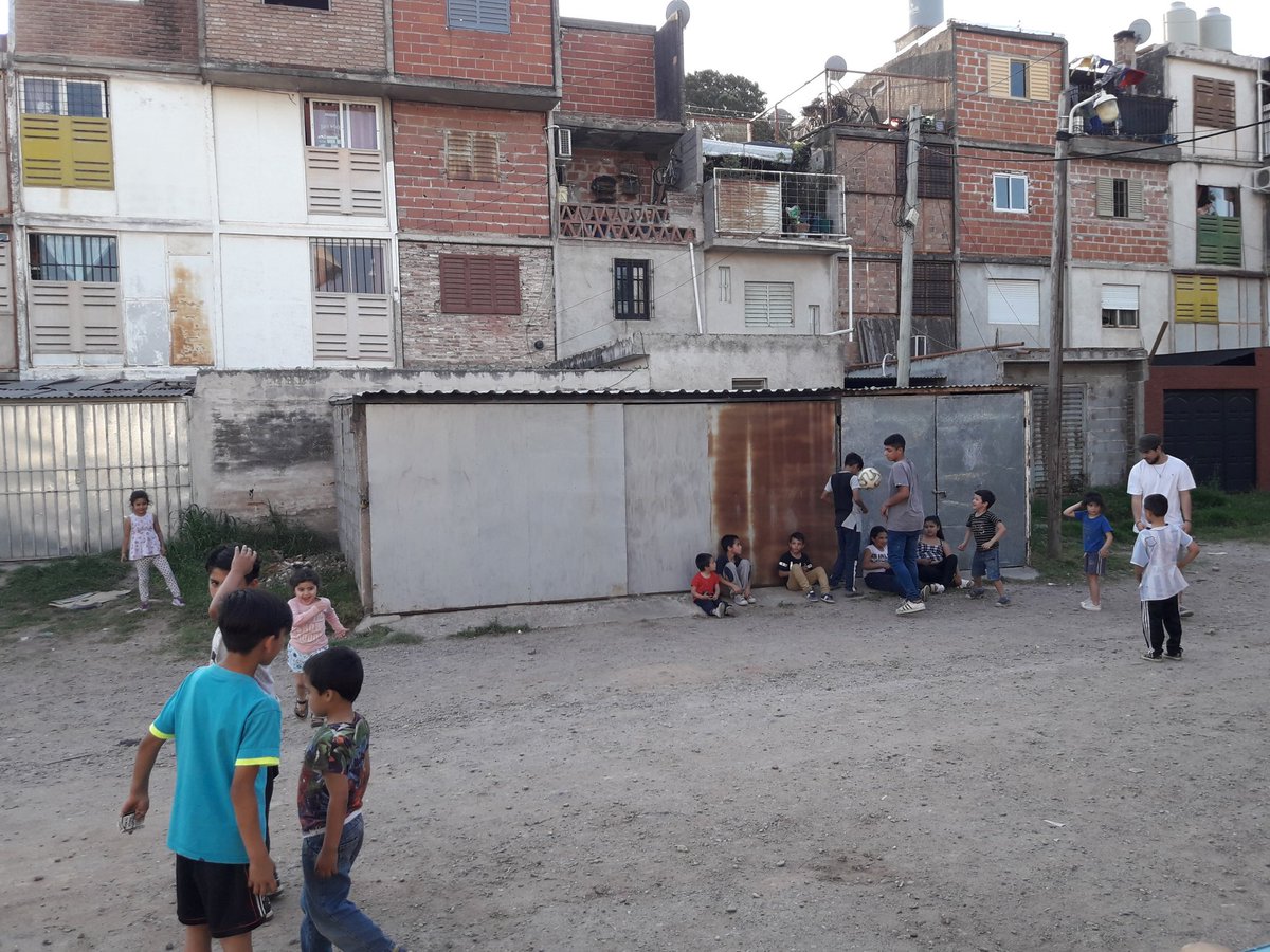 En #Lacasita de barrio SEP.. estamos preparando un mural..le ponemos garra y esperanza al dia oscuro que vivimos hoy