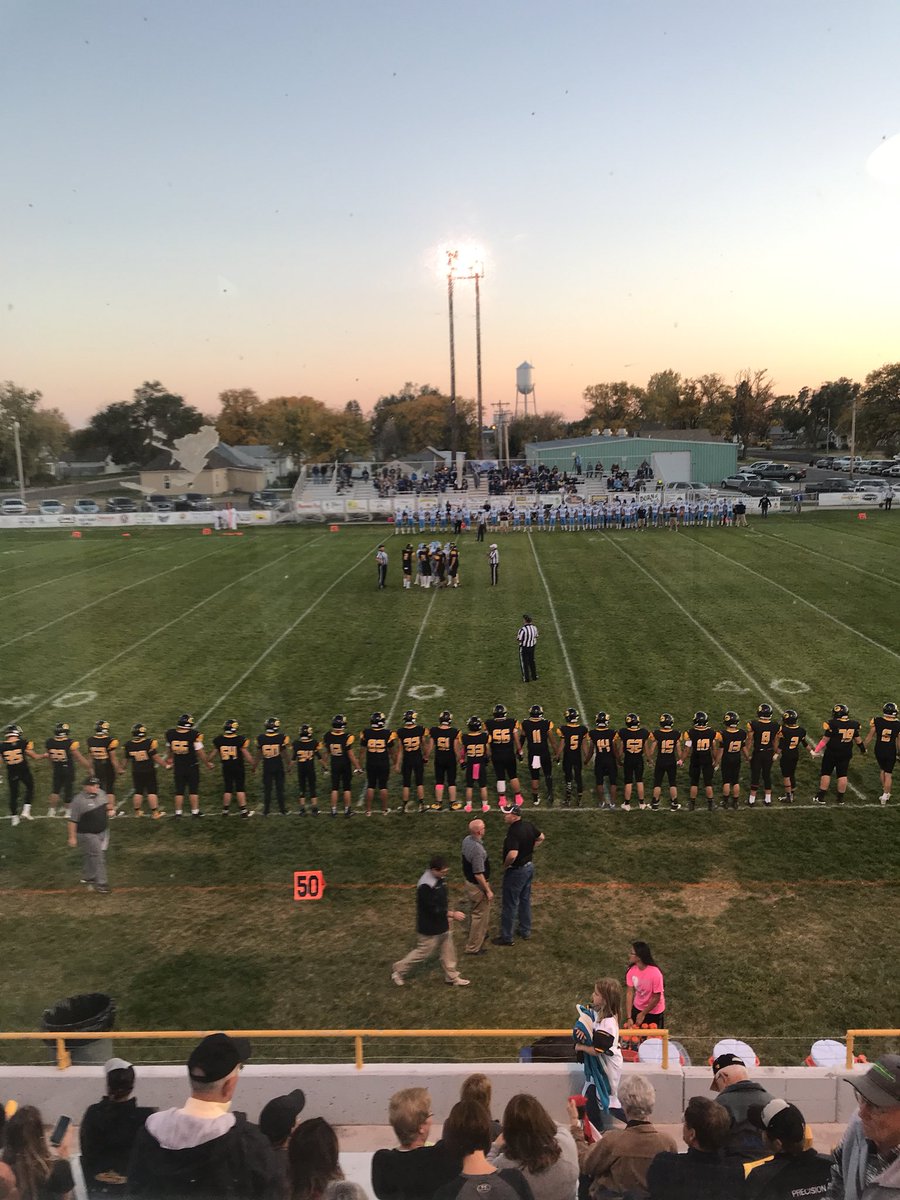 SteveARaymer's tweet photo. Senior night with Dawson. Last one, pretty emotional. Thanks Bug for the memories and effort!🏈#lastseniornight #goBug https://t.co/w8waYjZ3zG