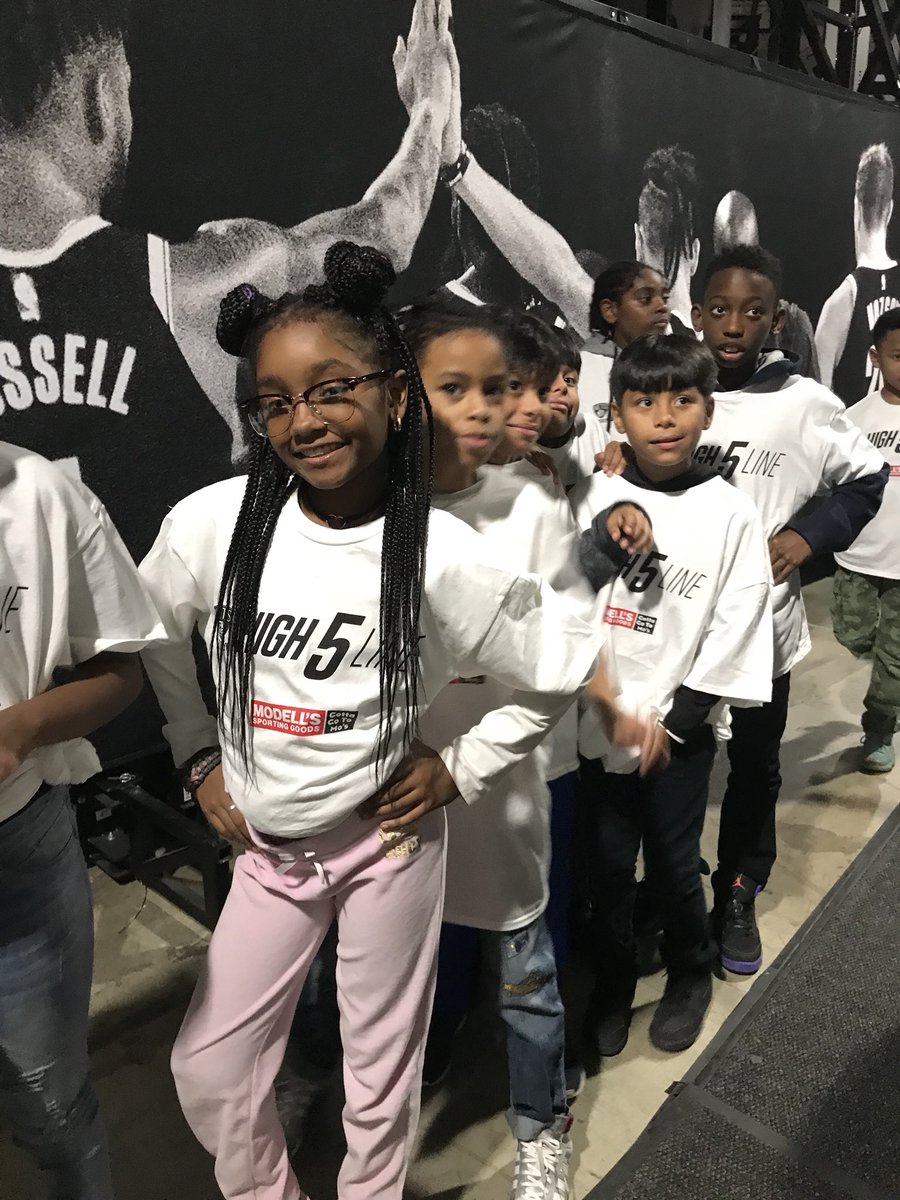 RaevanAskew's tweet photo. We are court side, we can trip the referees... (only until the game started!) Great memories with my kids. #brooklynnets #highfiveline https://t.co/ylkpt1W7j6