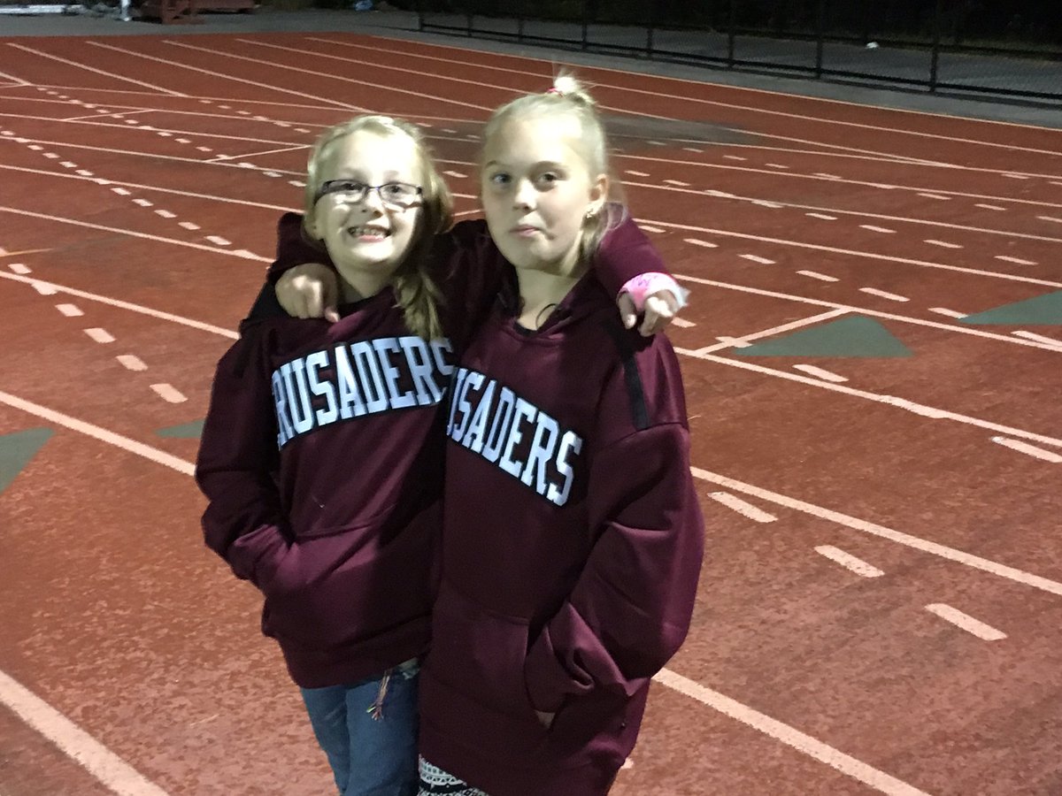 GDCrusaders's tweet photo. CRUSADER SUPERFANS Sydney & Stacy from Florence Roach 4th Graders enjoying the football game tonight #pineappleapplepen #gdrsdchat https://t.co/Yscgs97HUZ