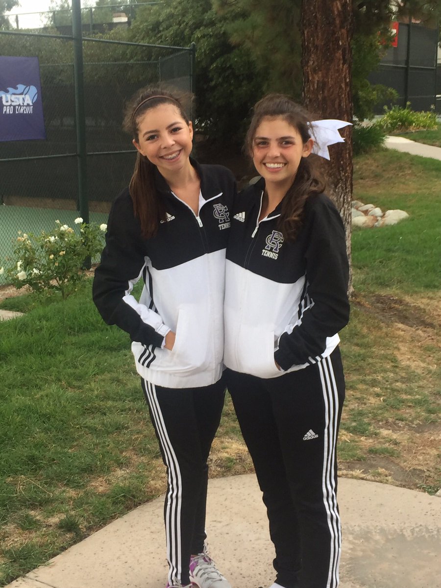 lori_perez21's tweet photo. Tennis🎾 Friendship❤️ RCHS💜 #Emissa #DoublesPartners @marissa_perez13 @Emilyvaldivia6 @sports_rchs @RCHS_Cougars https://t.co/ozjV7VoL7P