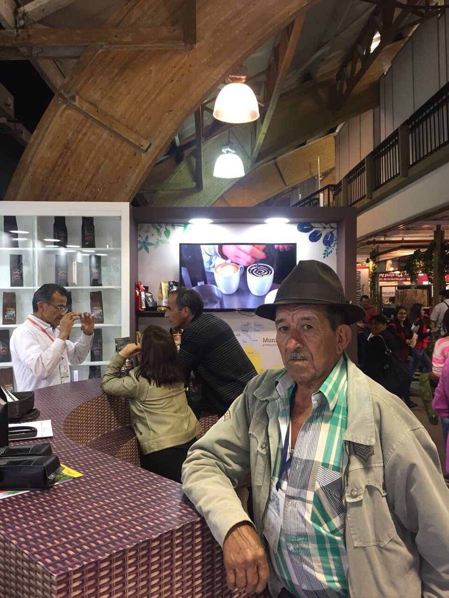 GALValletenzano's tweet photo. #NuestraGente #NuestroCafe #NuestroTerritorio #ValledeTenza @CORPOCHIVOR @oskarp2005 @RedAdelco @SergioTolosaAce https://t.co/P7GmrzSrJd