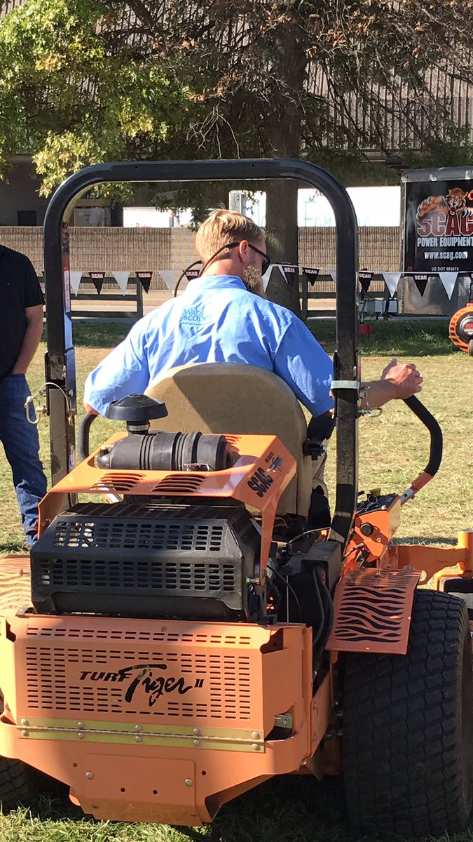 WADEscapes's tweet photo. Tons of new toys / equipment @GIE_EXPO @ScagPower https://t.co/h8xMvxQALq